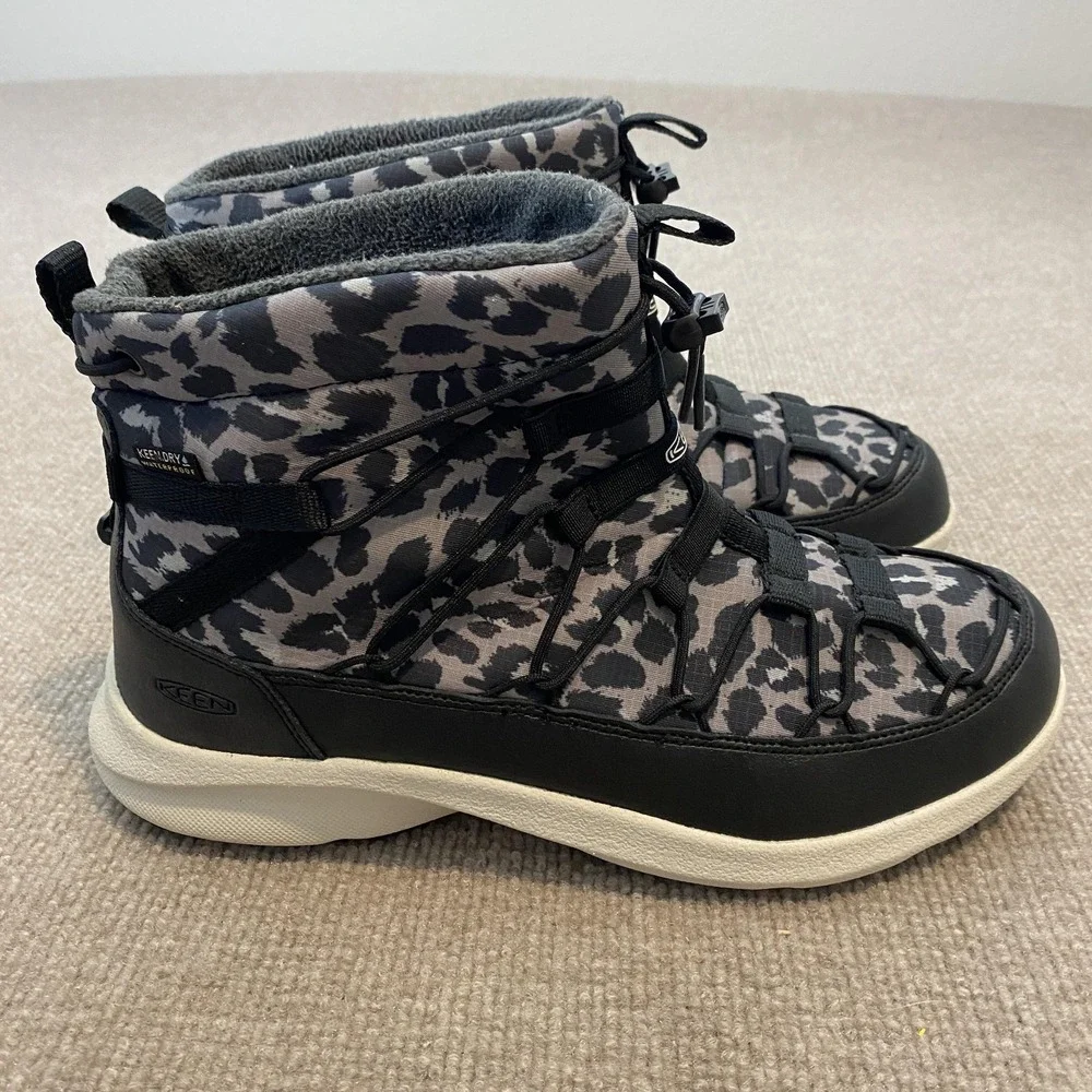 KEEN‎ Snow Boots Womens Size 9.5 Gray Leopard Waterproof Ankle Faux Fur Lined